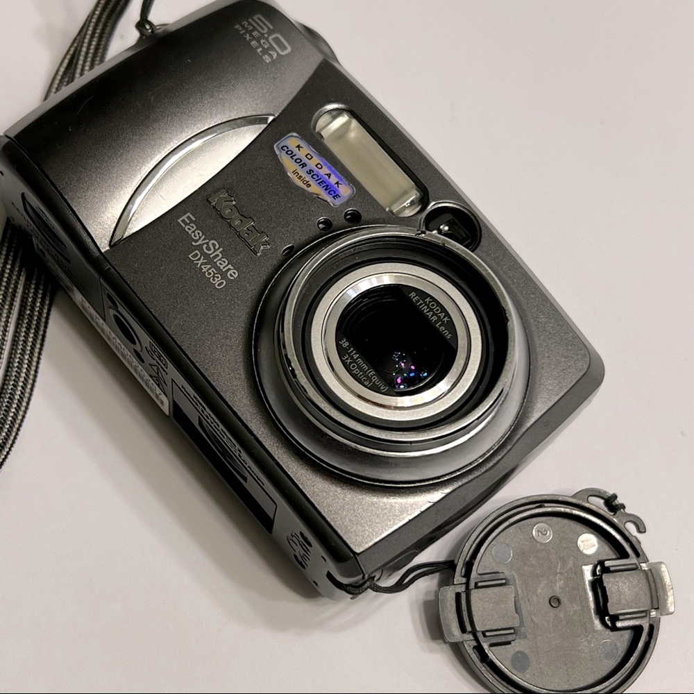 Vintage Kodak DX4530 EasyShare Camera